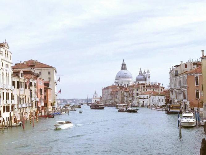 雨中的威尼斯的写作特点_雨中威尼斯有什么特点