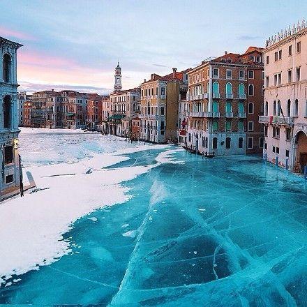 威尼斯春夏秋冬的景色_威尼斯的冬天结冰吗?
