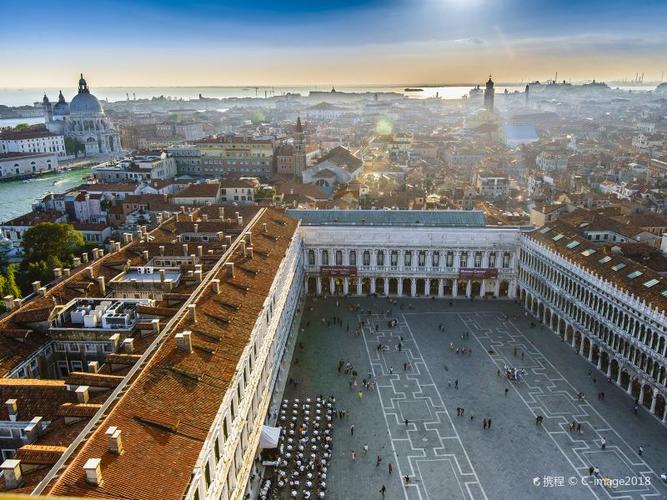 1威尼斯省圣马可广场_威尼斯的圣马可广场的空间布局及特色是什么